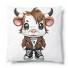 Vasetti_pressのスニーカーを履いた牛 Cushion