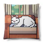 ネコナデール・ニャンコスキーのくつろぐ猫 Cushion