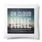 vのON CLOUD NINE クッション