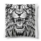 SERIY_SHOPの荘厳なる支配者：モノトーンのライオンの描画 Cushion