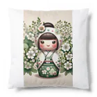 ぷぷオレンジのkokeshi dolls白い花 Cushion