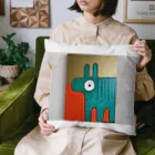 little pandaの「自分の事をシマウマと勘違いしているアルパカの肖像画」 Cushion