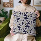 tettetextileのコスモス_white Cushion