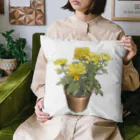 植物の絵師「洋子」の店の鉢植えの菊 Cushion