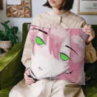 ねんねのピンク髪の女性 Cushion