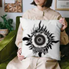 DrawgonのOuroboros Black Cushion