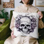 LCOMLのフルーツに囲まれたSKULL Cushion