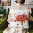 植物の絵師「洋子」の店の花だけが生える彼岸花 Cushion