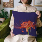 植物の絵師「洋子」の店の夕闇の彼岸花 Cushion