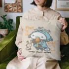 itsuto-こねこしょうしょうめんへらの「…ねこ…？」オレンジver / back color Cushion