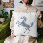 mumusの馬　white statue Cushion