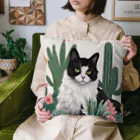 capcat1919のハチワレ白黒猫とサボテン Cushion