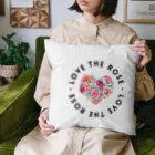 GFFのBlossoming Affection Cushion