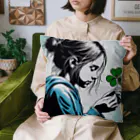 mihhyの三つ葉のクローバーでさえ、祈る少女 Cushion