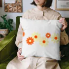 kazeou（風王）のレトロ風花(8枚)黄・オレンジ Cushion