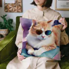 ryusky_333のサングラス姿の猫がヨガポーズでリラックス！ Cushion