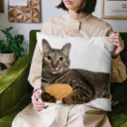 オレはニャン蔵の『猫に小判』オレはニャン蔵 Cushion