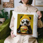 Colorful Canvasのハンバーガーを食べるパンダ クッション