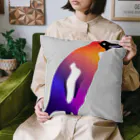 mirinconixの紫からオレンジのグラデーションのペンギン Cushion