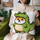 柴犬に囲まれたいのワニの着ぐるみを着た柴犬のイラスト Cushion