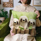 まみおデザインの3匹のナマケモノくん Cushion