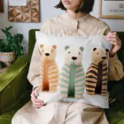 まみおデザインのカラフルなシロクマくん Cushion