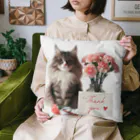 Y m @Y's shopの猫とカーネーション Cushion