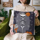 Skeletonのユニークなスケルトンアートがおしゃれに輝く！ Cushion