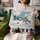 the blue seasonの風を切って、空と地を繋ぐ Cushion