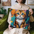 猫だらけの見つめるトラ猫 Cushion