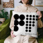 QUANTUM CODEのQC_Polka Dots クッション