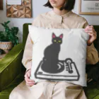 サトオのターンテーブルに乗る黒猫 Cushion
