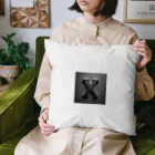 WORLDのかっこよく描いたX Cushion