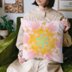 世界カラーの花びら模様 Cushion