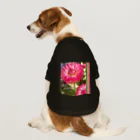 ChicClassic（しっくくらしっく）のお花・Find healing and warmth in the gentle embrace of love Dog T-shirt