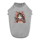 猫の憩い場の美人な猫 ドッグTシャツ