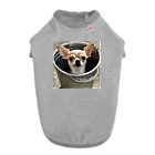 xdaのバケツに入ったチワワ Dog T-shirt