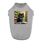 yoiyononakaの図書室の黒猫02 ドッグTシャツ