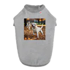 ラブラボの公園で他の犬と遊んでいるラブラドール・レトリーバー 白 犬 ワンちゃん 可愛い ペット 癒やし Dog T-shirt