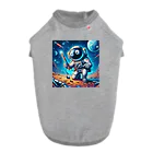 メアリーの未知の宇宙を冒険する魅惑的なペン ドッグTシャツ