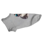 AQUAMETAVERSEのサングラスをかけた、かわいいネコ Marsa 106 Dog T-shirt