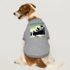 Shiba_IncのPanda driving a car（車を運転するパンダ） Dog T-shirt