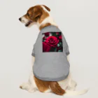 feisのバラ Dog T-shirt