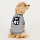 Pet_Charmの宇宙に浮かぶ愛らしいパグ！ Dog T-shirt