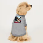 ドリサポの美女とゴリ先輩 Dog T-shirt