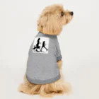 AI間違い探しの犬を散歩する女の子のシルエット Dog T-shirt