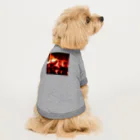 kyuamomoichiのレッドファイヤー Dog T-shirt