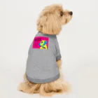 HanaTorantaのラブラドール　抽象化イエロー×ピンクver. Dog T-shirt