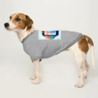 ワンダーワールド・ワンストップのスマホとユニークなキャラクター Dog T-shirt