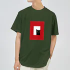 WAMI ARTの赤い窓と黒猫 Dry T-Shirt
